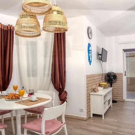 Vivienda Vacacional Audrey En Playa Roca Costa Teguise